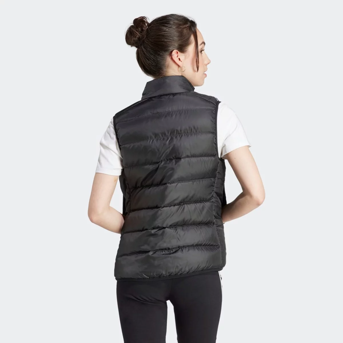 hz8484_5_apparel_on-model_back-view_grey-huge-6657a7a9d79ba