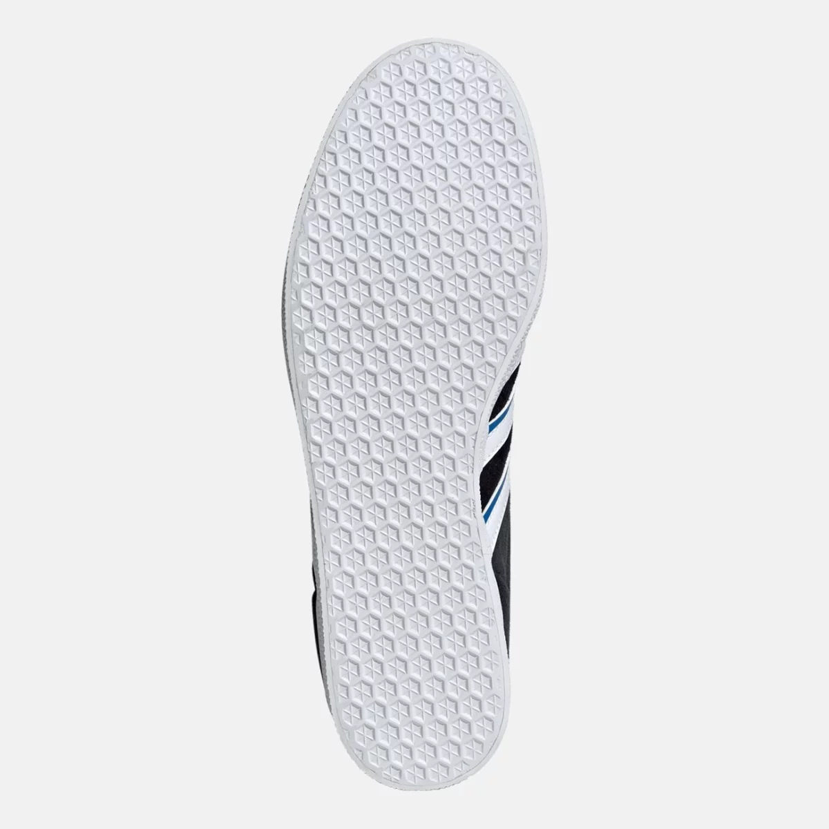 ig6193_4_footwear_photography_bottom-view_transparent-huge-665841baed3f9