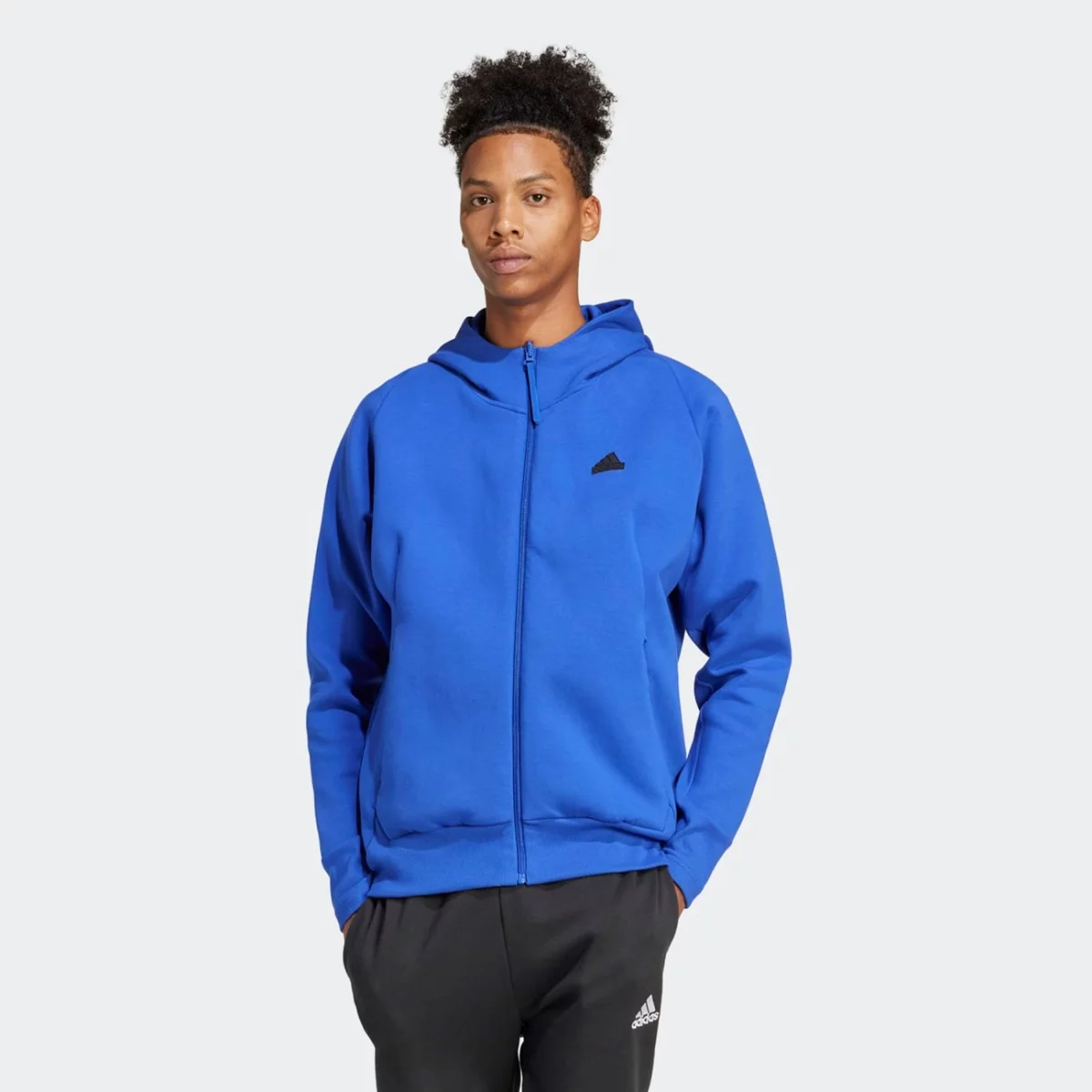 ir5228_3_apparel_on-model_standard-view_grey-huge-6657b2ccd5550