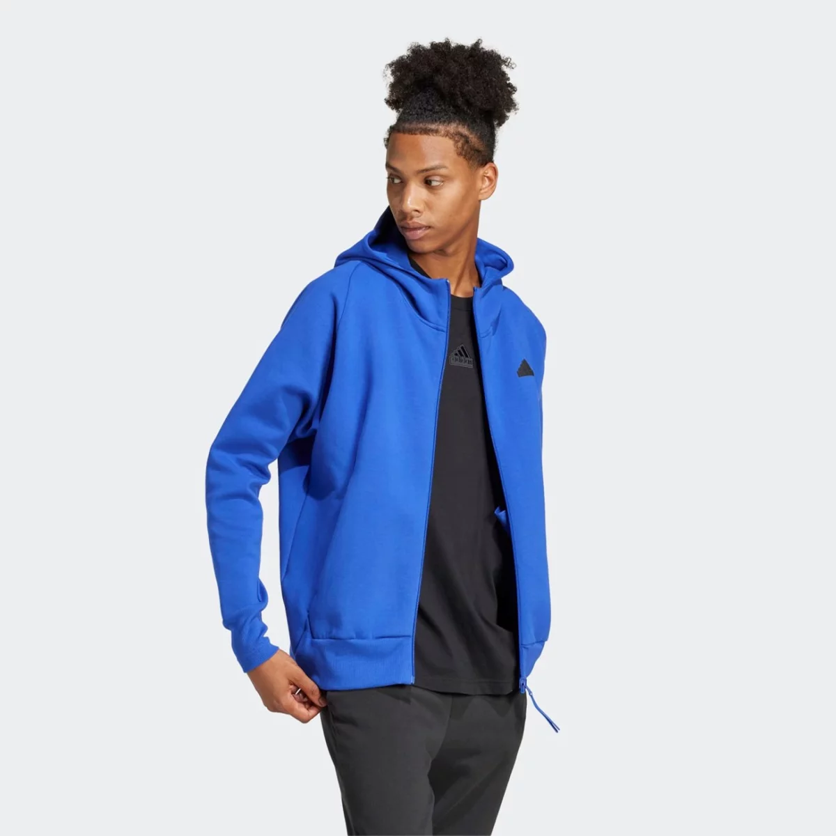 ir5228_6_apparel_on-model_walking-view_grey-huge-6657b2cf90ca9