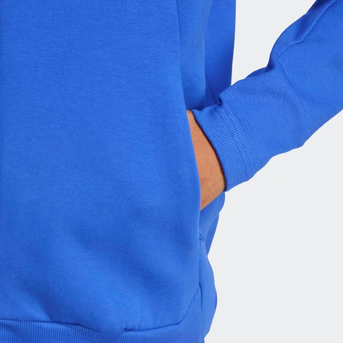 ir5228_8_apparel_on-model_detail-view-2_grey-huge-6657b2d30bf25