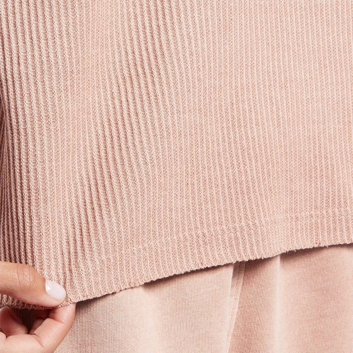 h49291_app_on-model_detail-3_gradient-huge-6657788269d73