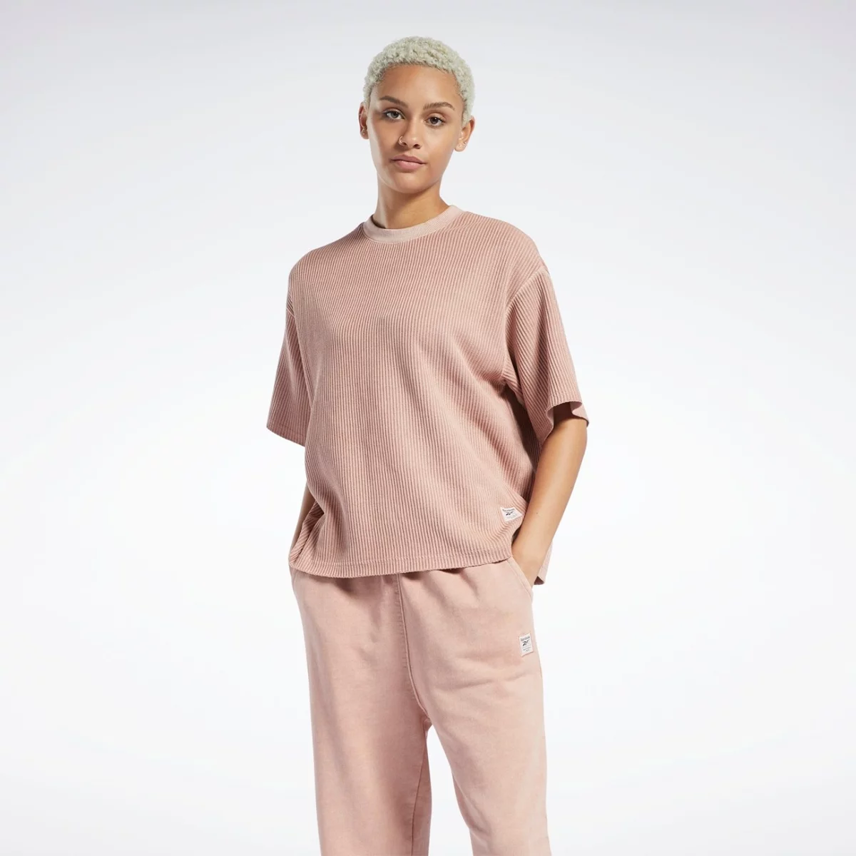 h49291_app_on-model_standard_gradient-huge-665778789a341