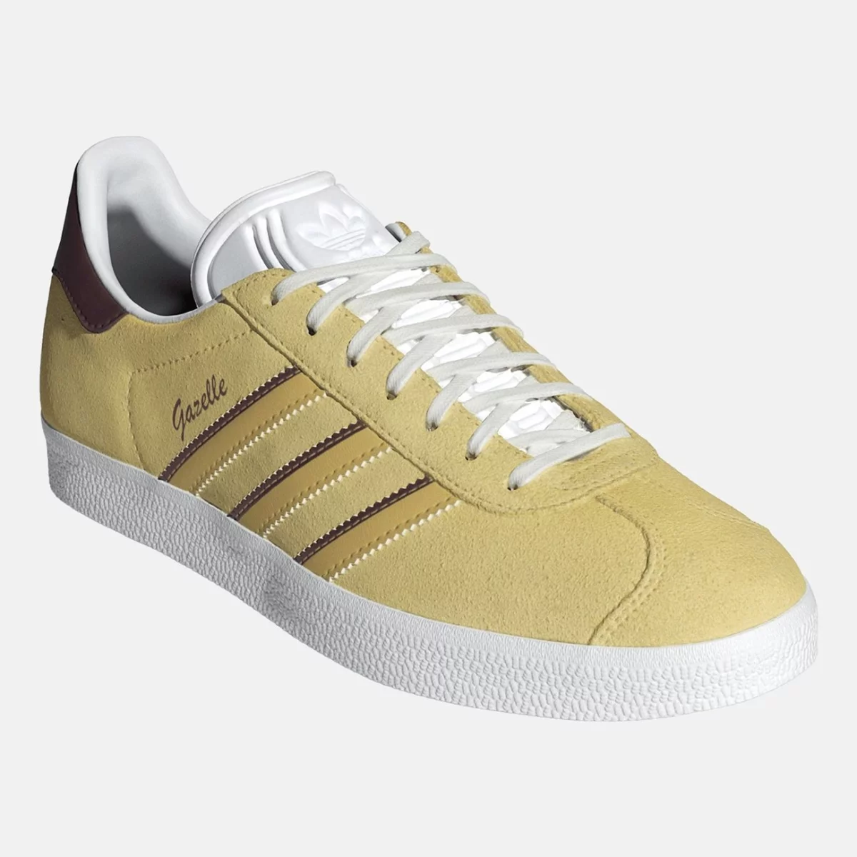 ie0443_6_footwear_photography_front-lateral-top-view_transparent-huge-665842df09f71