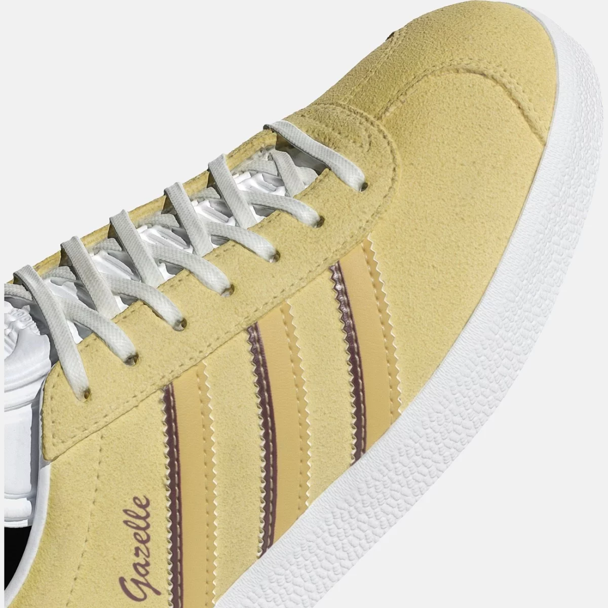 ie0443_8_footwear_photography_detail-view-1_transparent-huge-665842e5b35cc