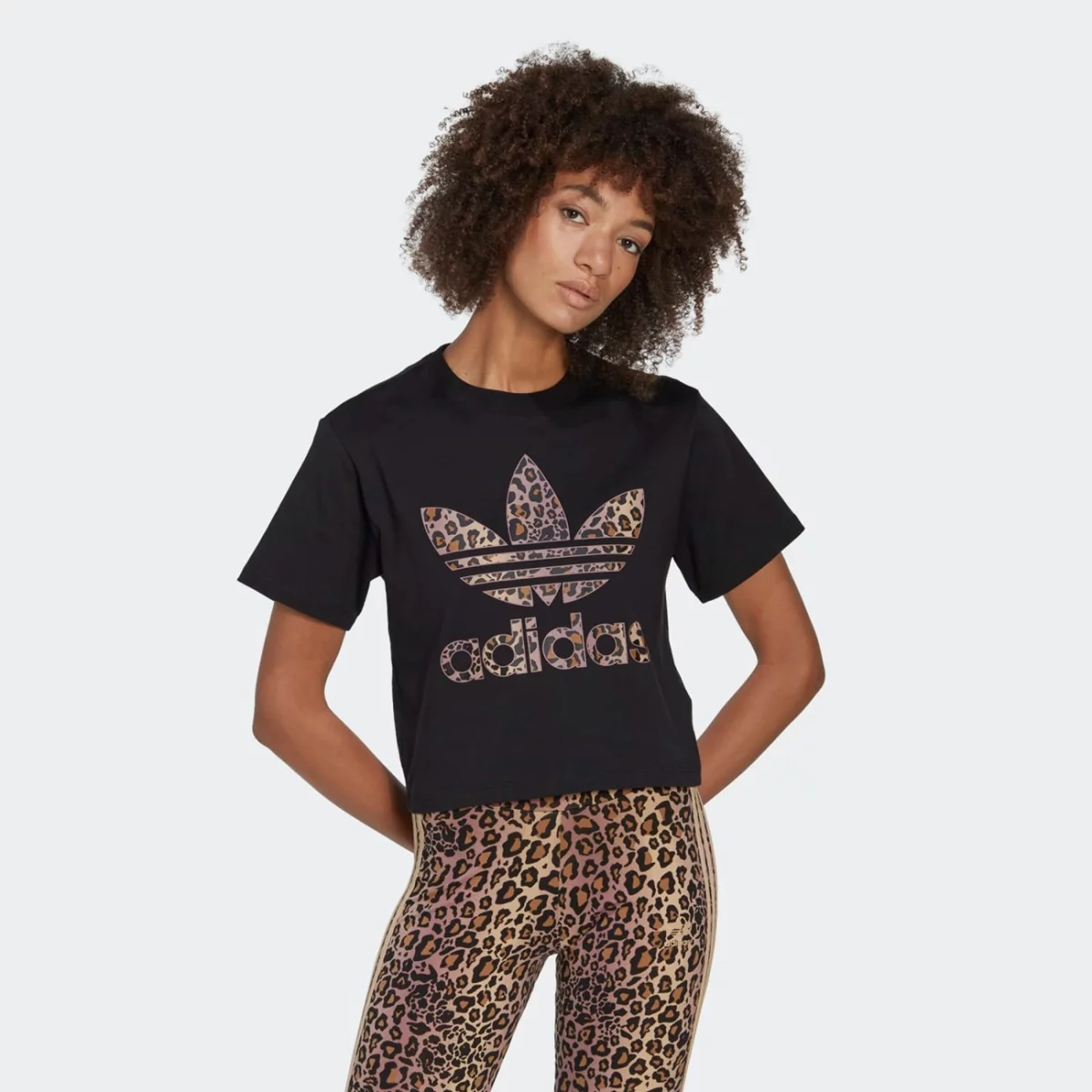 hk5187_3_apparel_on-model_standard-view_grey-huge-6657948d4147f