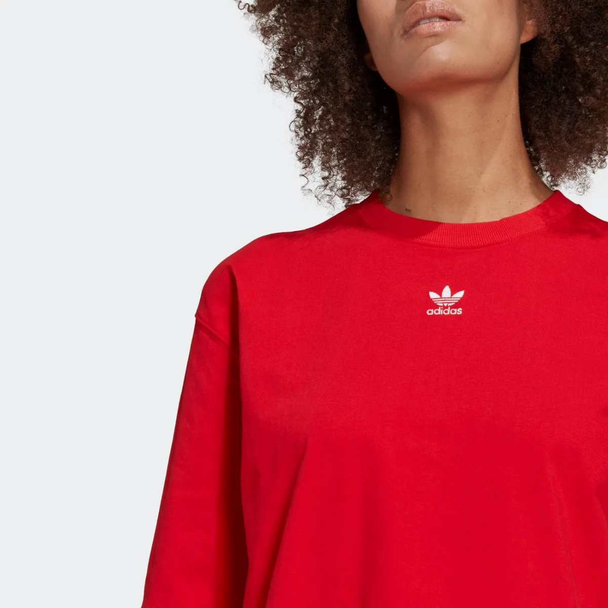 hf7474_app_on-model_detail-1_gradient-huge-665775d7e08af