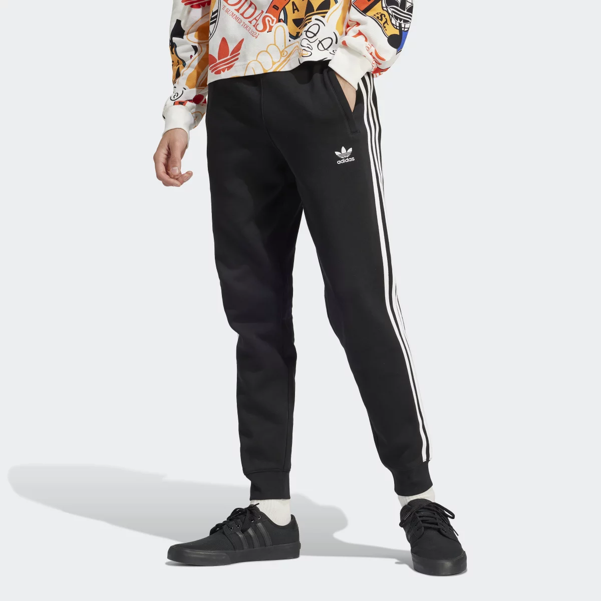 6712507403f89IU2353_3_APPAREL_On_Model_Standard_View_grey