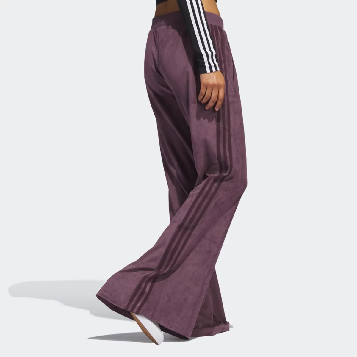 hm1690_4_apparel_on-model_back-view_grey-huge-665793729f70d