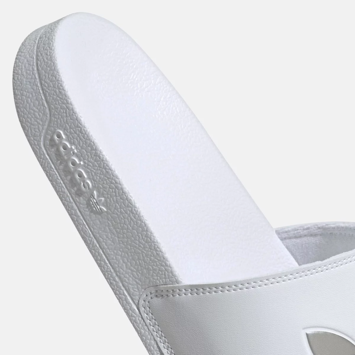 gz6197_9_footwear_photography_detail-view-2_transparent-huge-6658422fbc94c