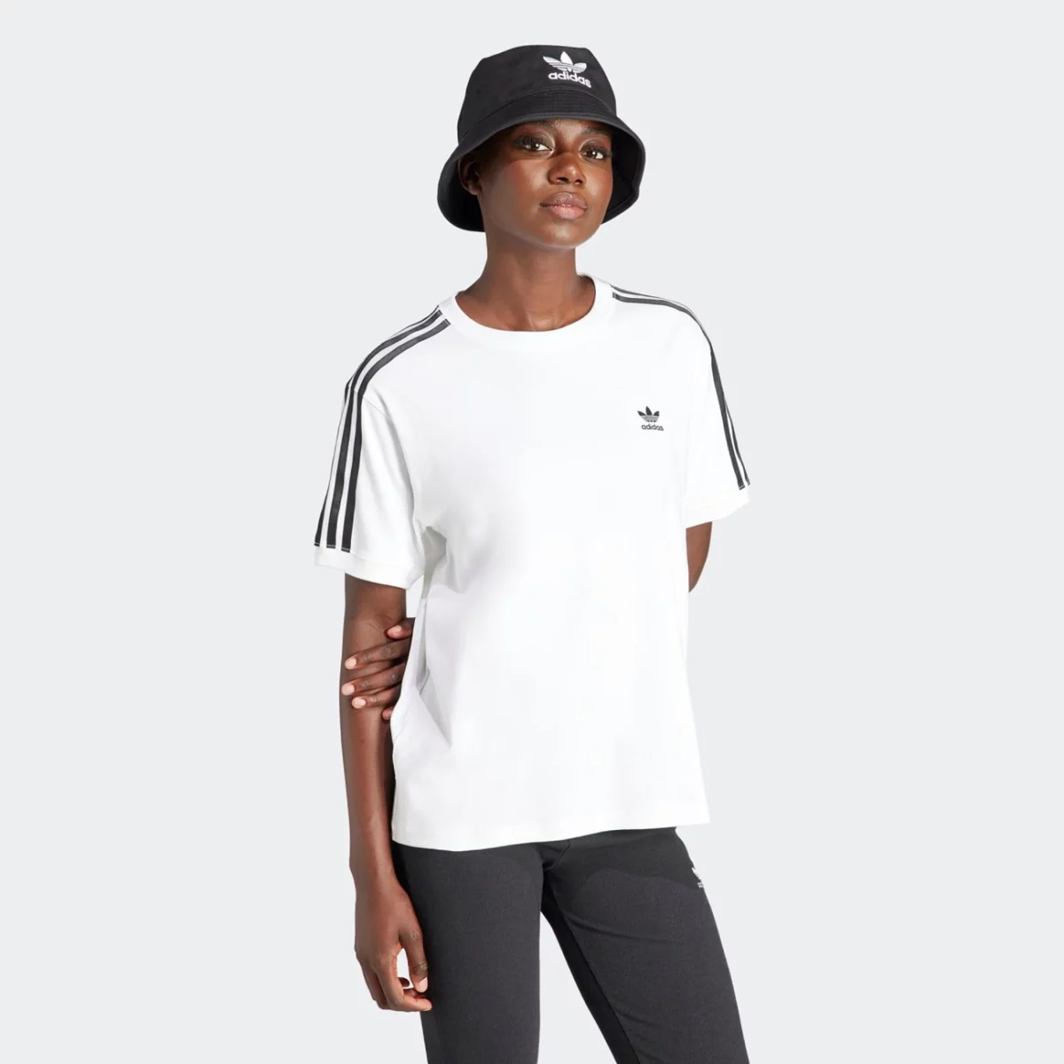 ir8051_6_apparel_on-model_walking-view_grey-huge-6657b31795a07
