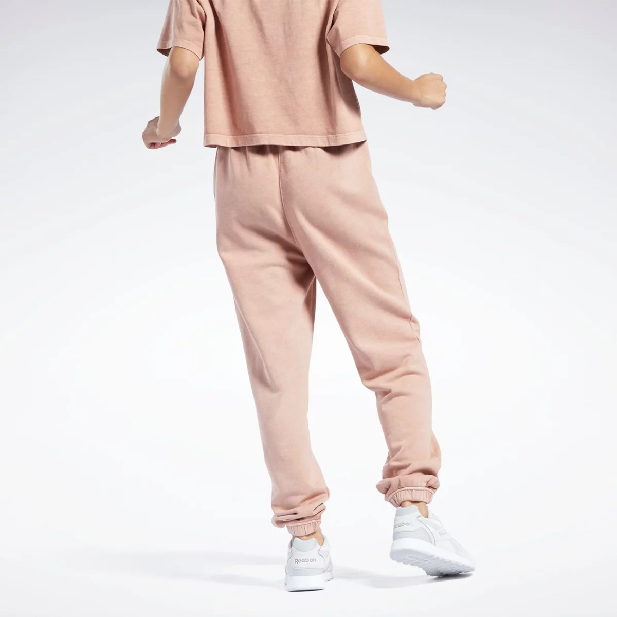 h49296_app_on-model_back_gradient-huge-66577886cc9c8