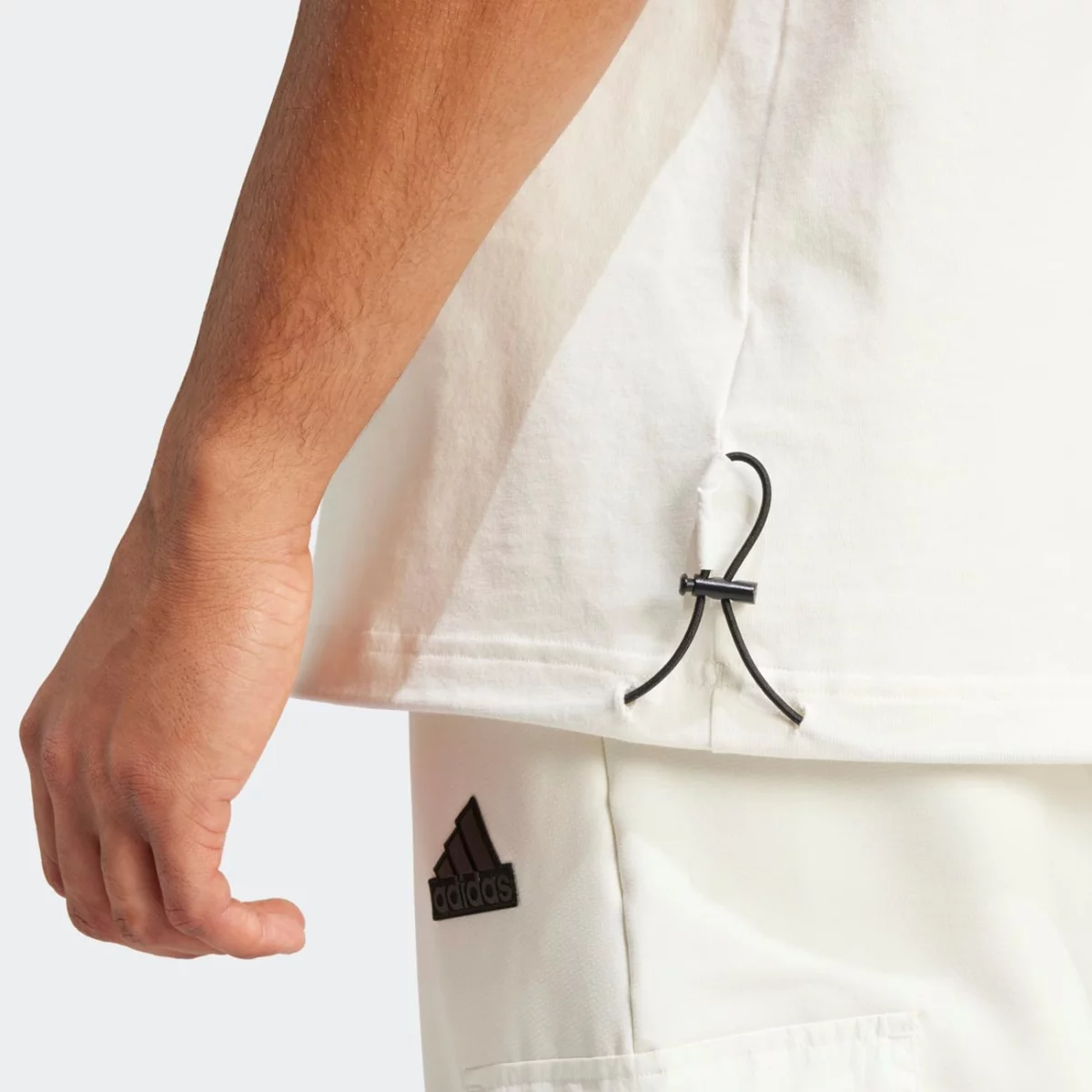 ir5175_8_apparel_on-model_detail-view-2_grey-huge-6657b2b9d7963