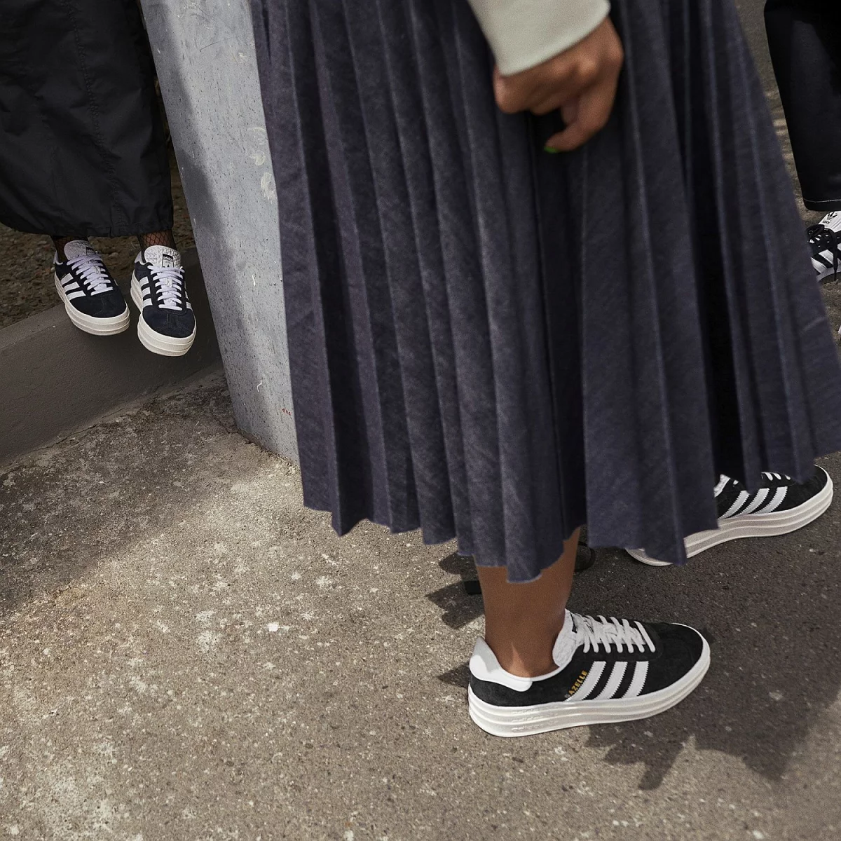 672b3d20db4a4HQ6912_19_FOOTWEAR_Photography_HeroMrktng_View_3