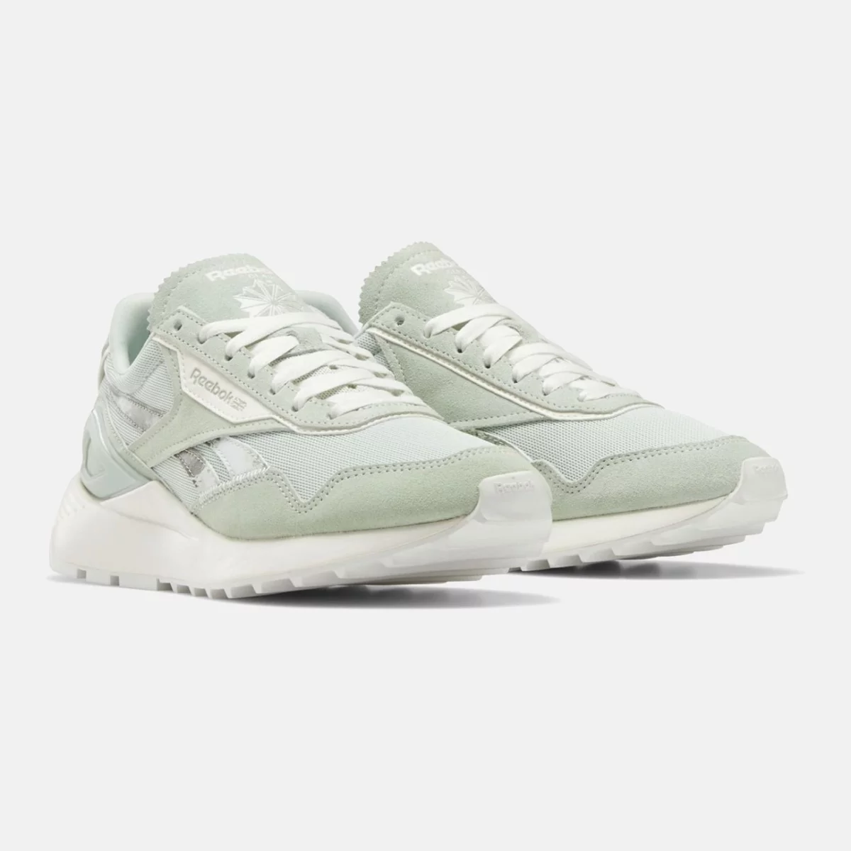 gx2820_5_footwear_photography_front-lateral-top-view_white-huge-66580b851ea0a