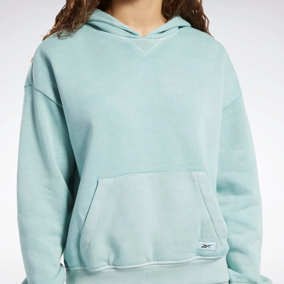 hk4946_8_apparel_on-model_detail-view-2_grey-huge-665792054e70b