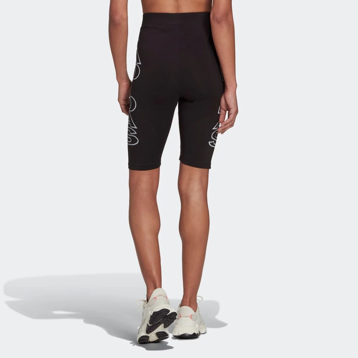 h20248_app_on-model_back_gradient-huge-66576275dd827