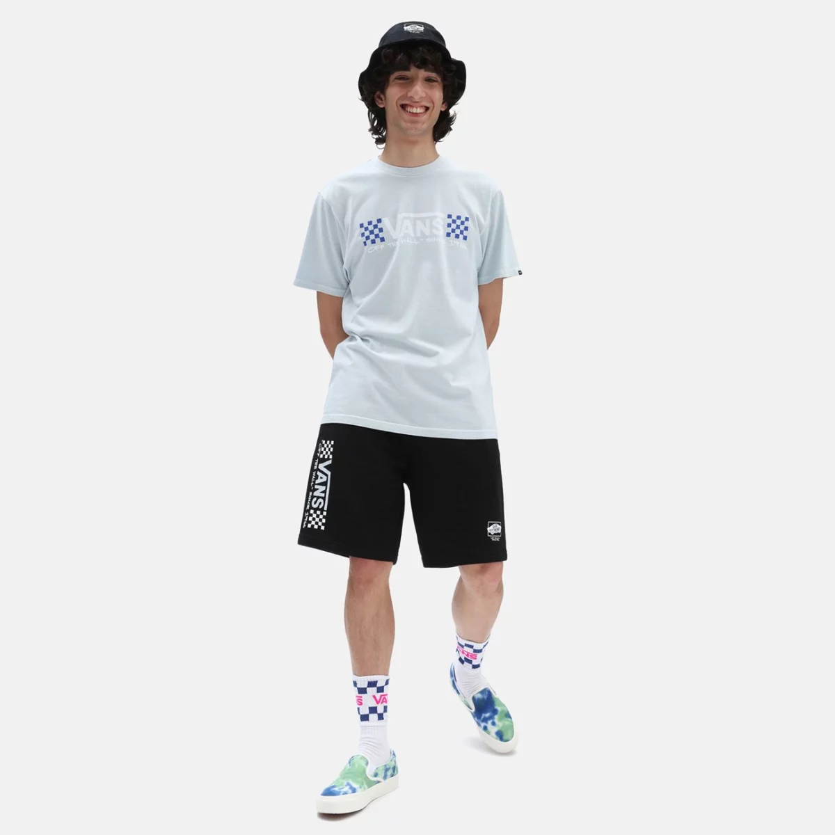 vn0a7s51blk-alt1-huge-66578092bbe55