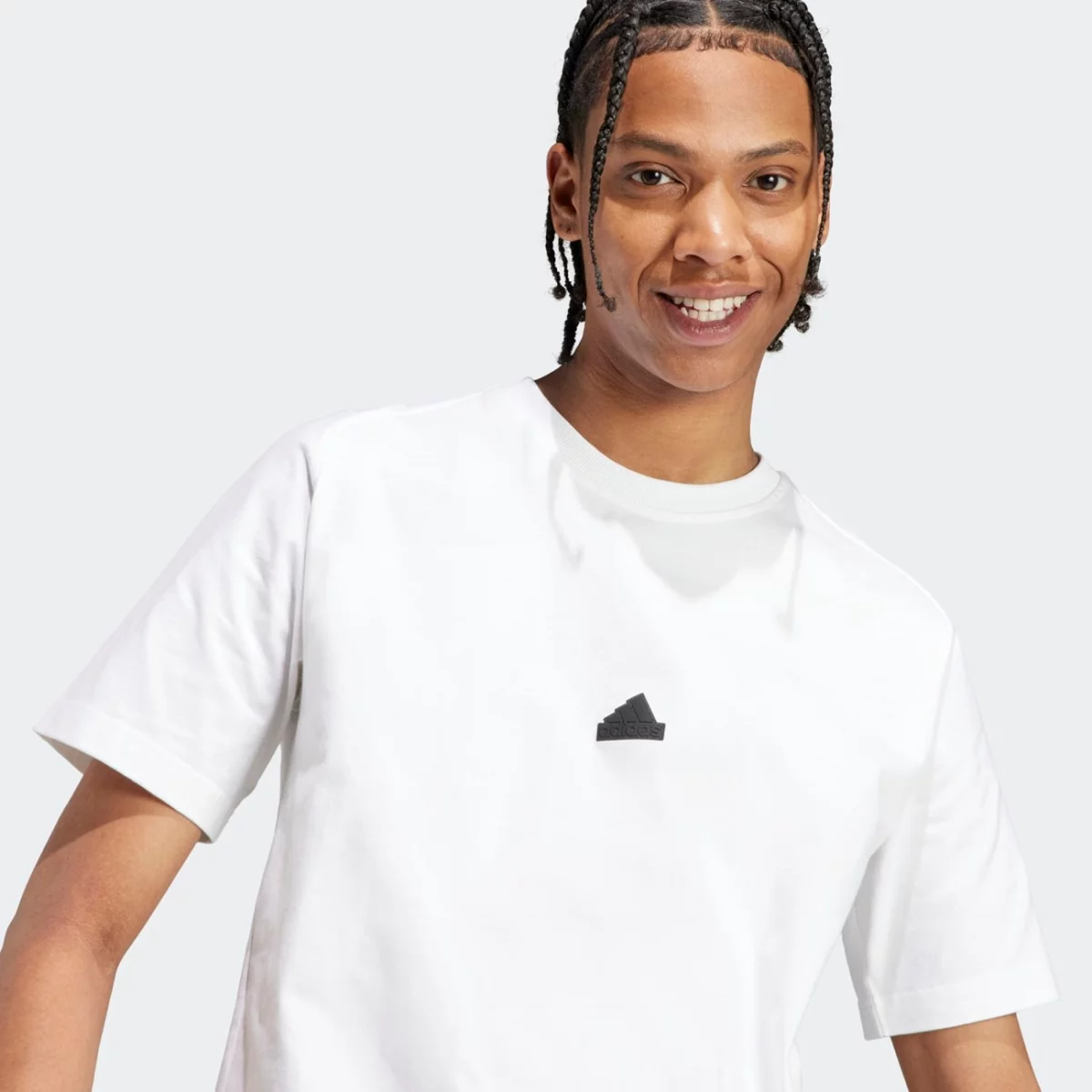 il9470_7_apparel_on-model_detail-view-1_grey-huge-6657a5ba02f7d