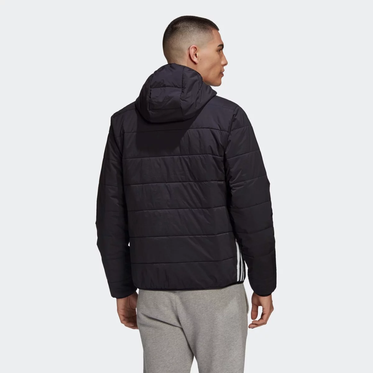 ge1342_app_on-model_back_gradient-huge-66574834bcb8c