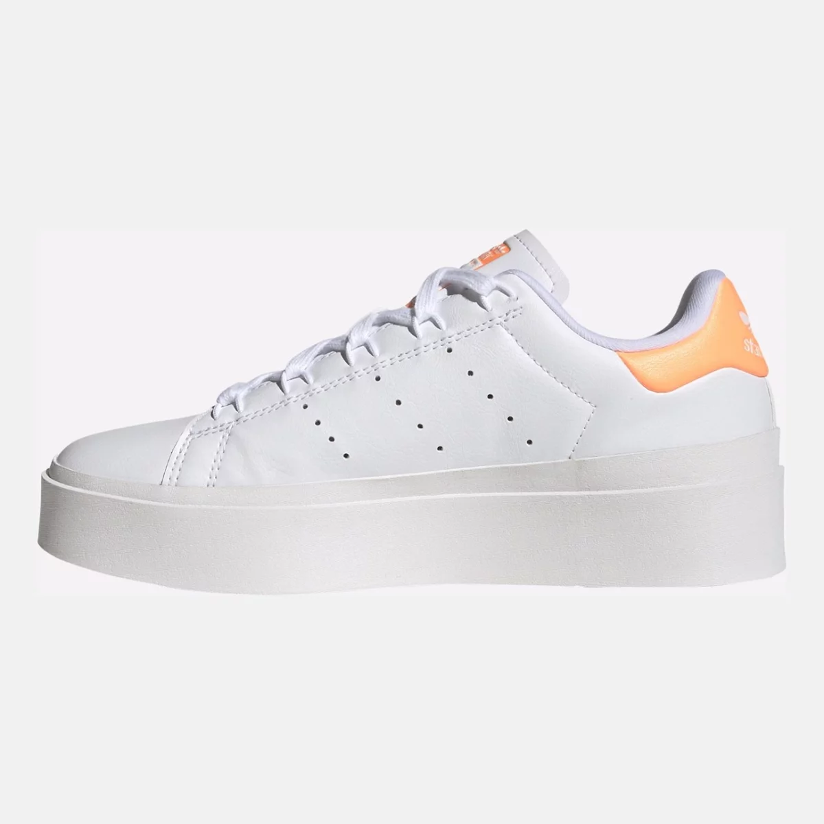 gy9342_5_footwear_photography_side-medial-center-view_transparent-huge-66581f7277412