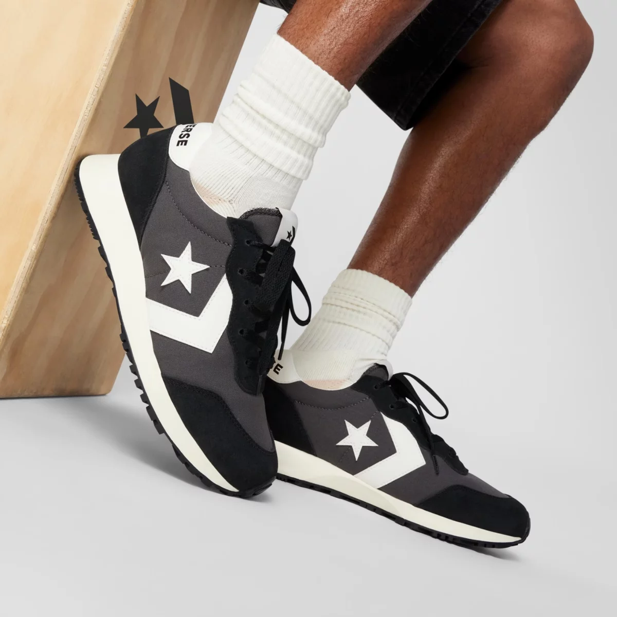6942b2fd23722converse_omega_trainer_unisex_sneakers_6_