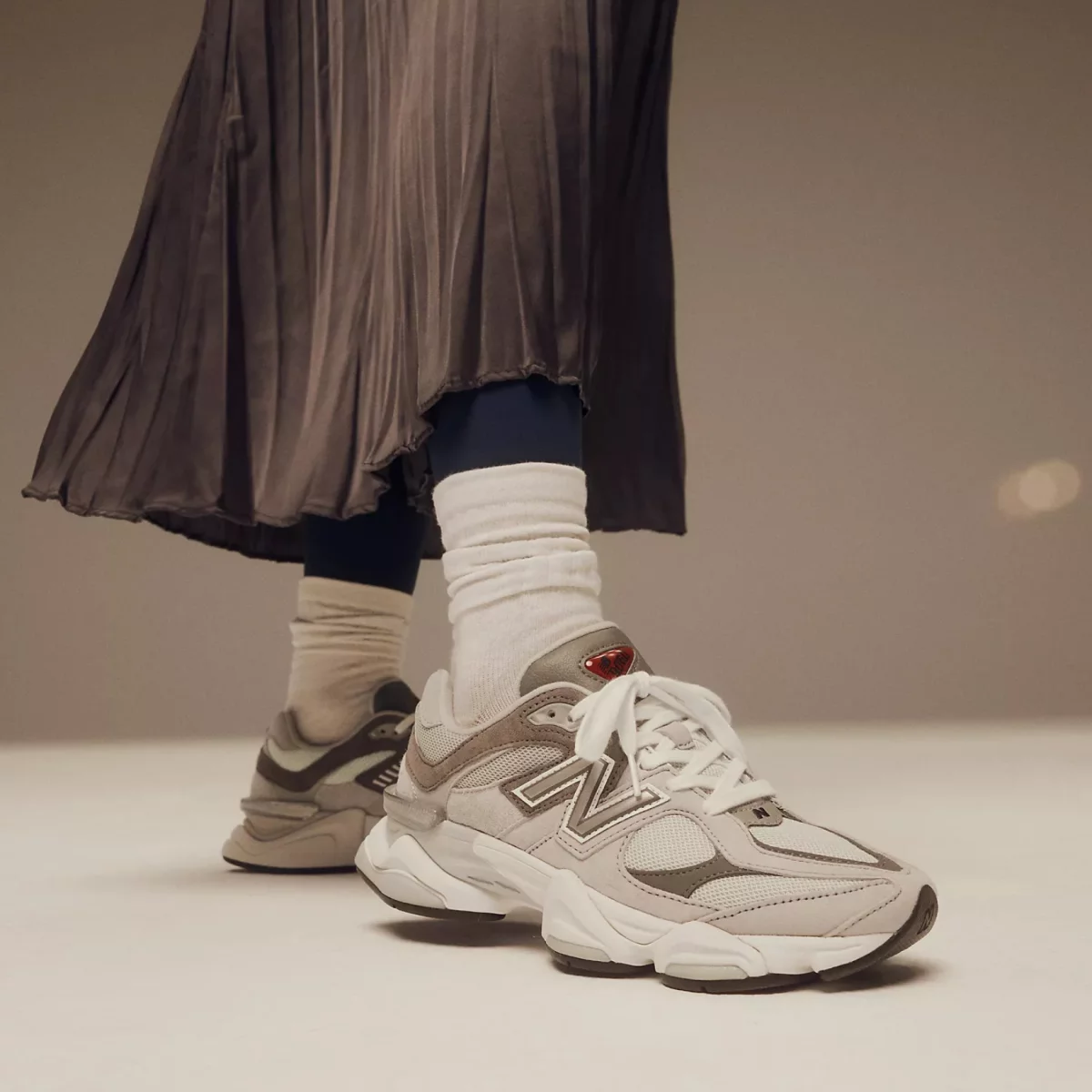 69451c4b0ed8anew_balance_9060_unisex_sneakers_6_