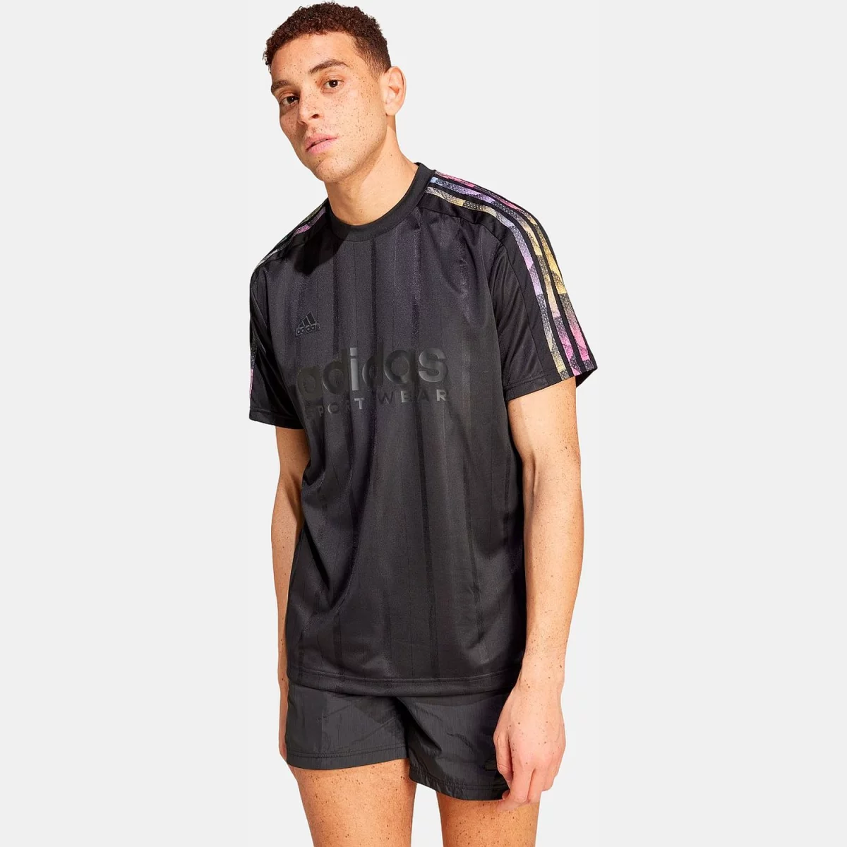 67b5b8c0deccdIP3786_3_APPAREL_On_Model_Standard_View_grey_Photoroom