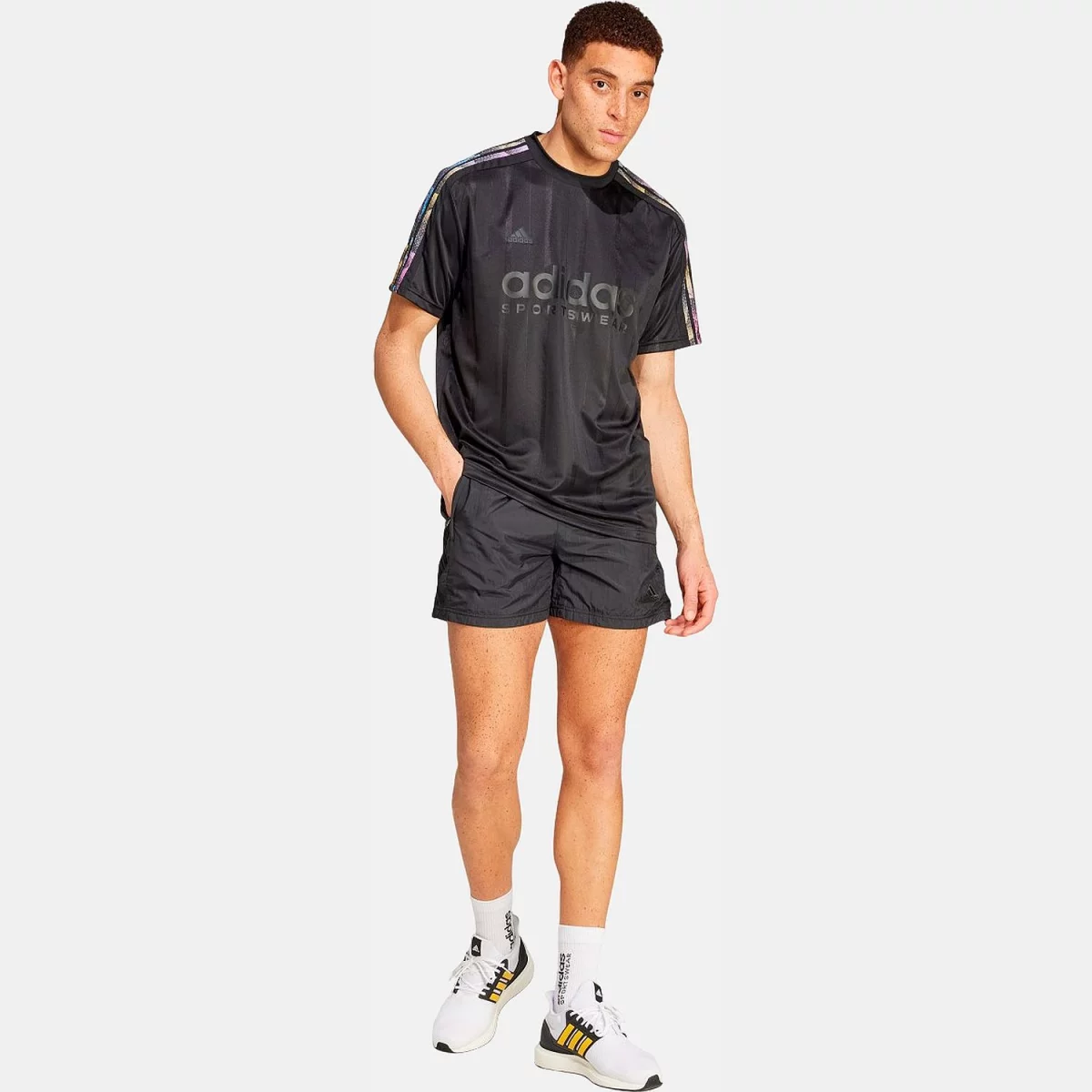 67b5b8c4c52edIP3786_6_APPAREL_On_Model_Walking_View_grey_Photoroom