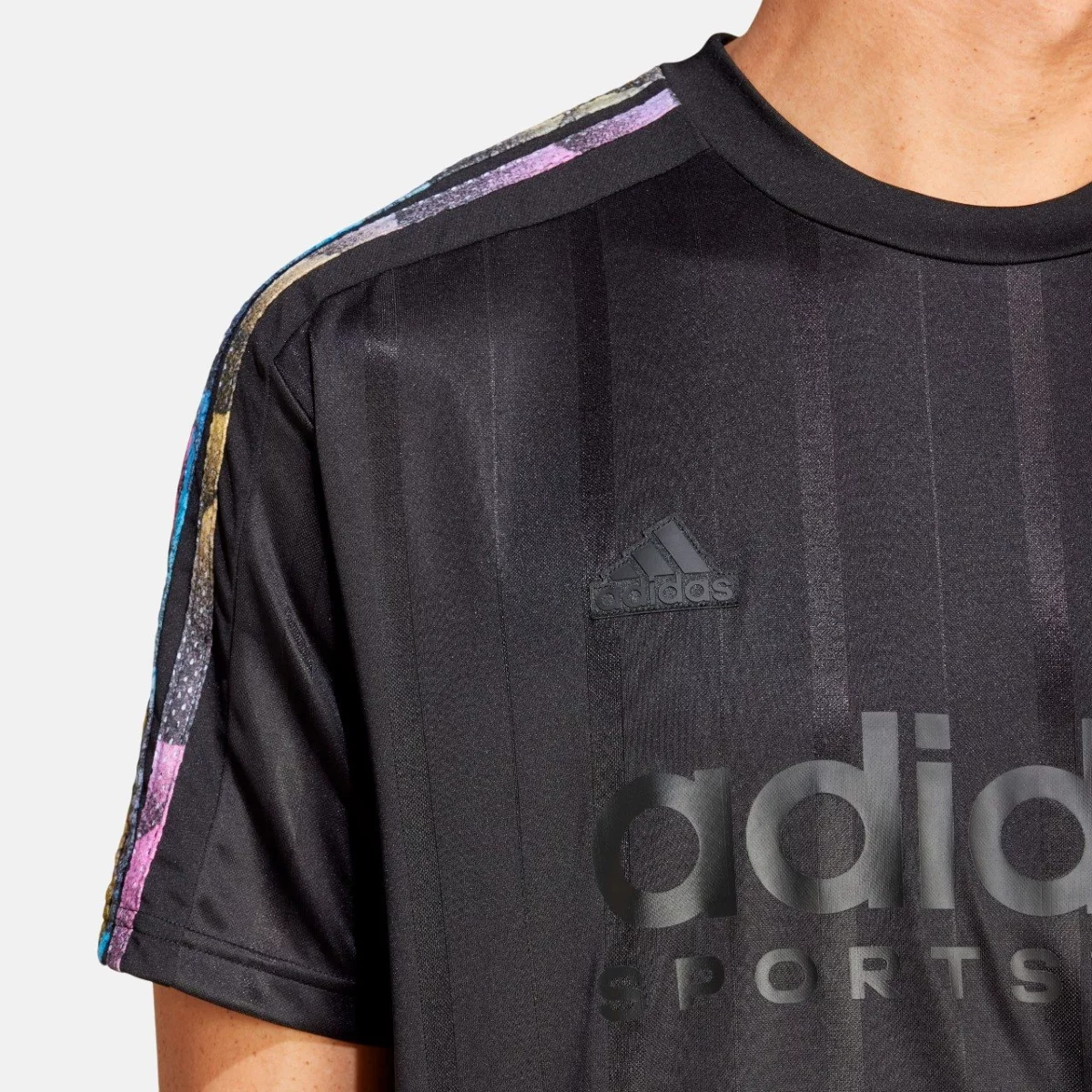 67b5b8c85f0dfIP3786_8_APPAREL_On_Model_Detail_View_2_grey_Photoroom