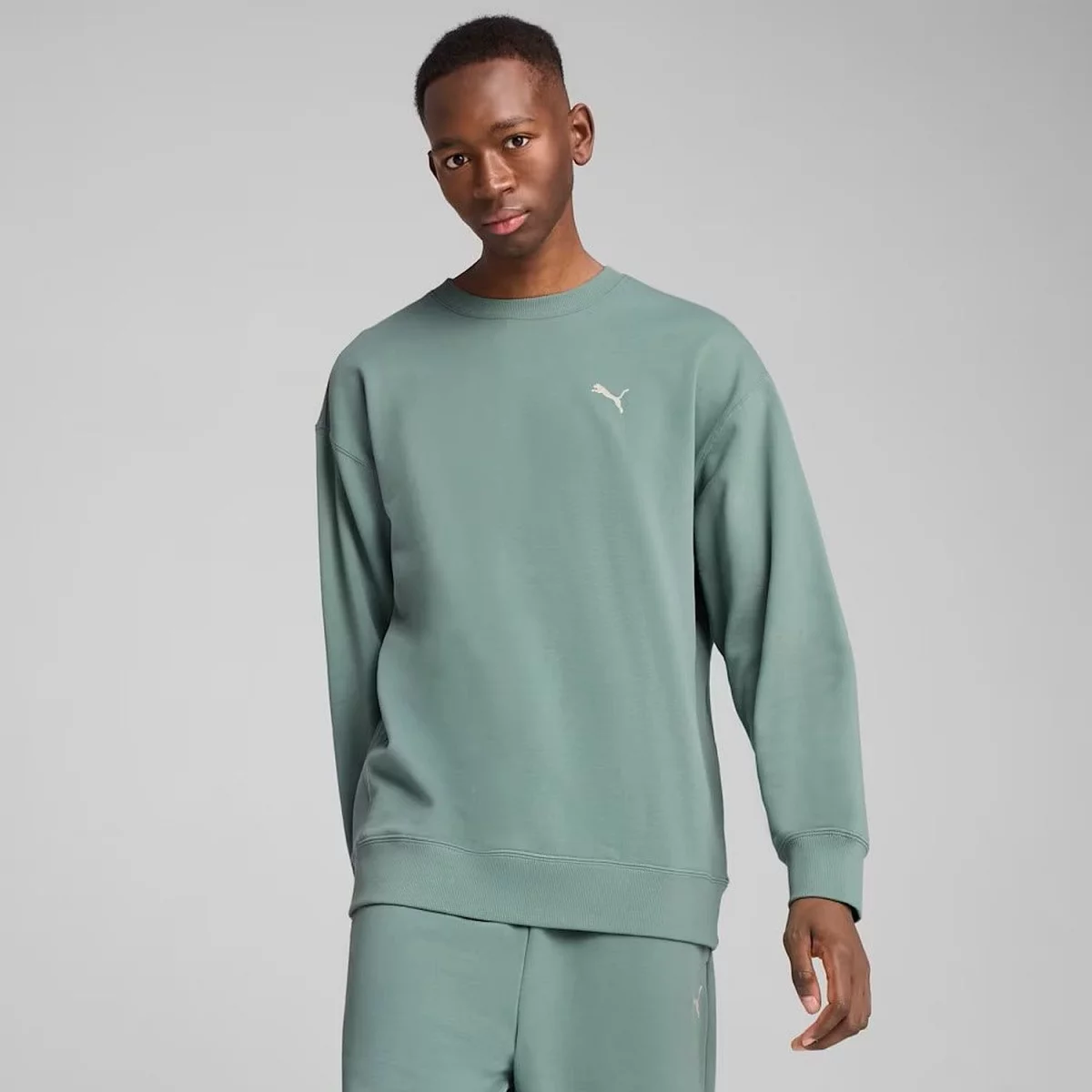 67add02e8e2a8WARDROBE_ESS_Men_s_Relaxed_Crew
