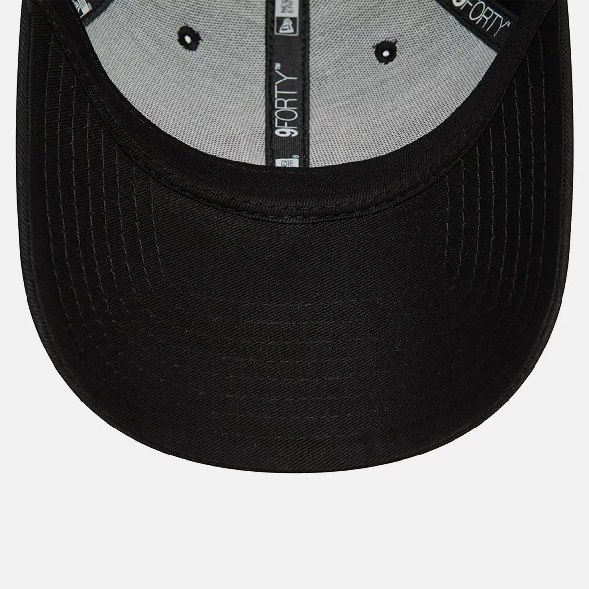 6784fa73a7b88new_york_yankees_league_essential_black_9forty_adjustable_cap_60503372_bottom