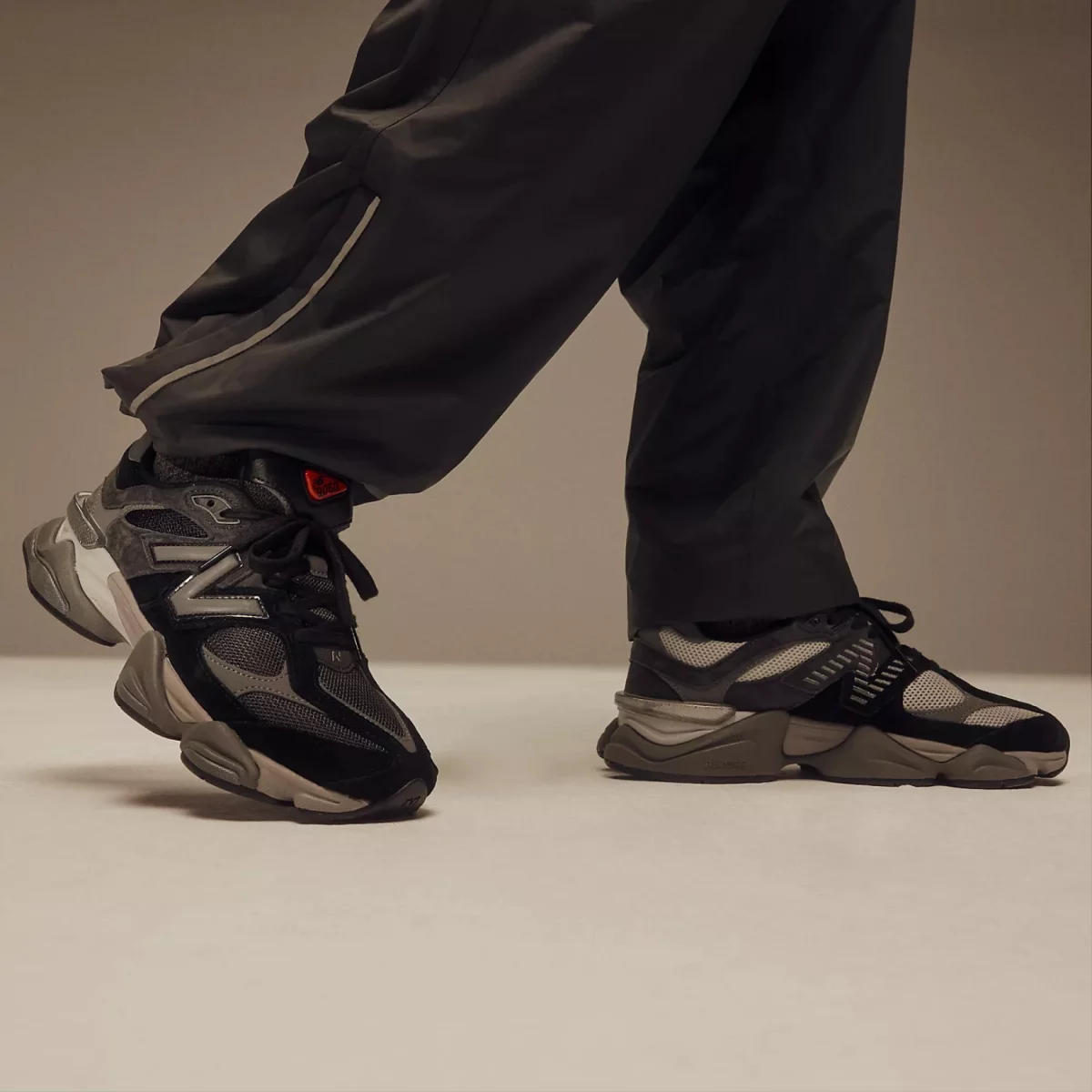 694519d46e75enew_balance_9060_unisex_sneakers_6_