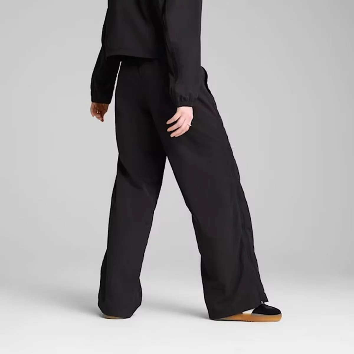 67ab512906c9cDARE_TO_Womens_Relaxed_Woven_Zip_Off_Pants_3_11zon