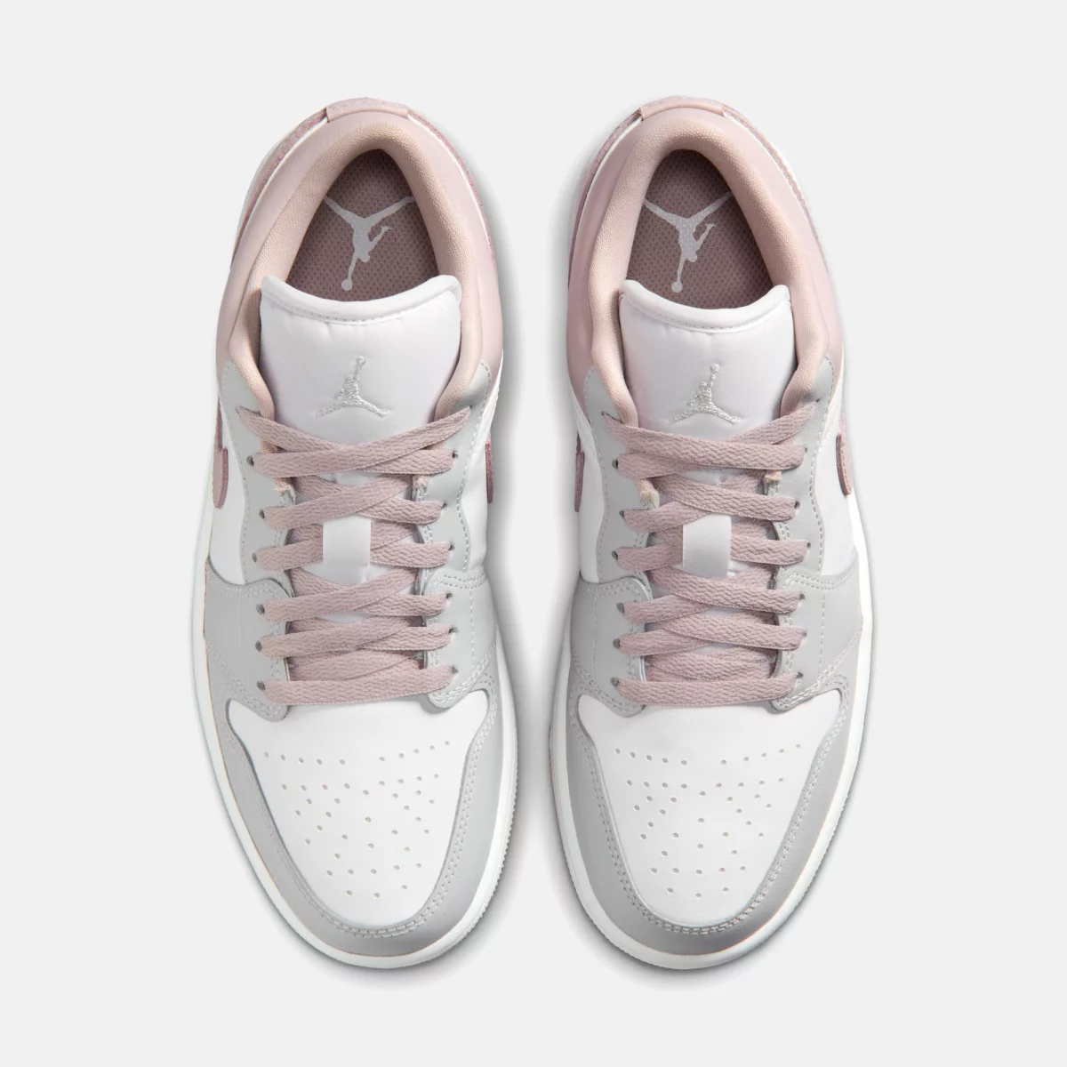 698d90902d062air_jordan_1_low_gynaikeia_sneakers_5_