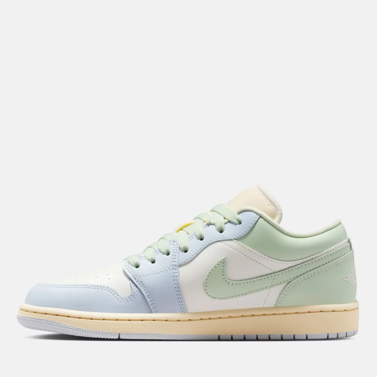 698d93e66afe9air_jordan_1_low_gynaikeia_sneakers_6_