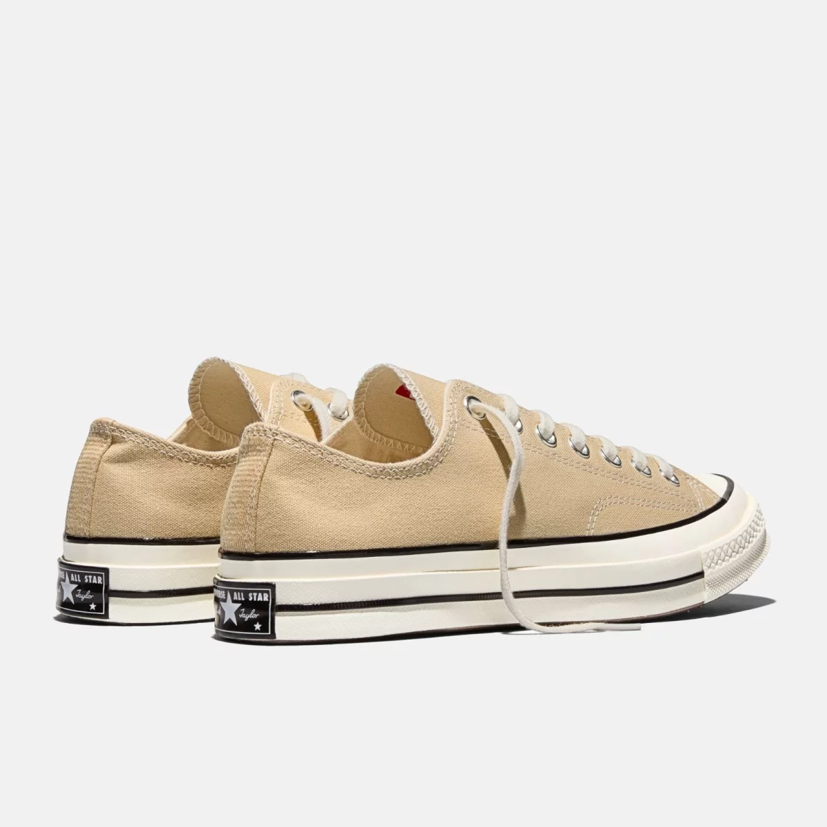 69b146f79b7c2Converse_Chuck_70_Unisex_Sneakers_4_