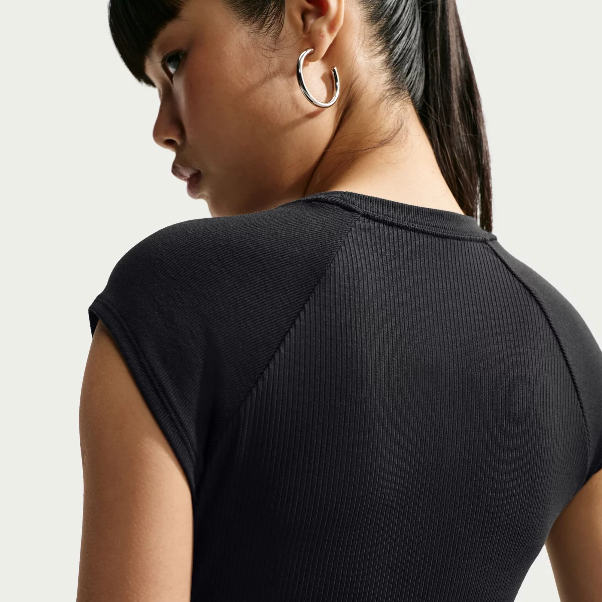 Nike - Nike Sportswear Chill Knit Γυναικείο T-shirt - BLACK-WHIT (0313)