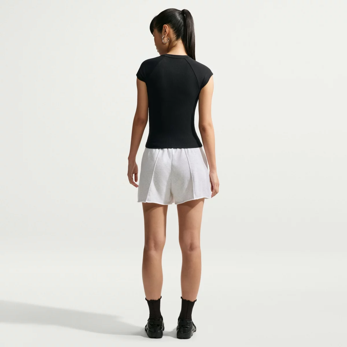Nike - Nike Sportswear Chill Knit Γυναικείο T-shirt - BLACK-WHIT (0313)