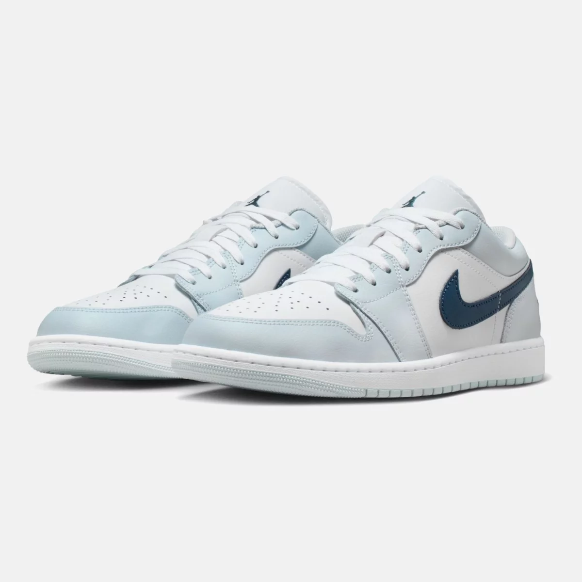 69b7f1706de7bJordan_Air_Jordan_1_Low_andrika_sneakers_4_