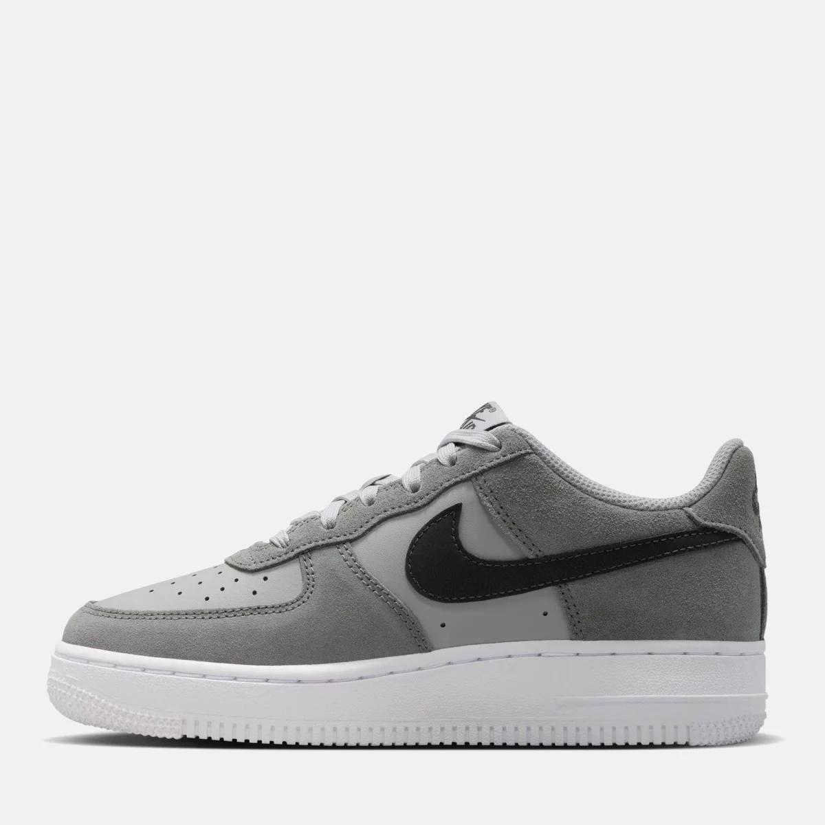 698c6788ad7a3nike_air_force_1_essential_paidika_sneakers_4_