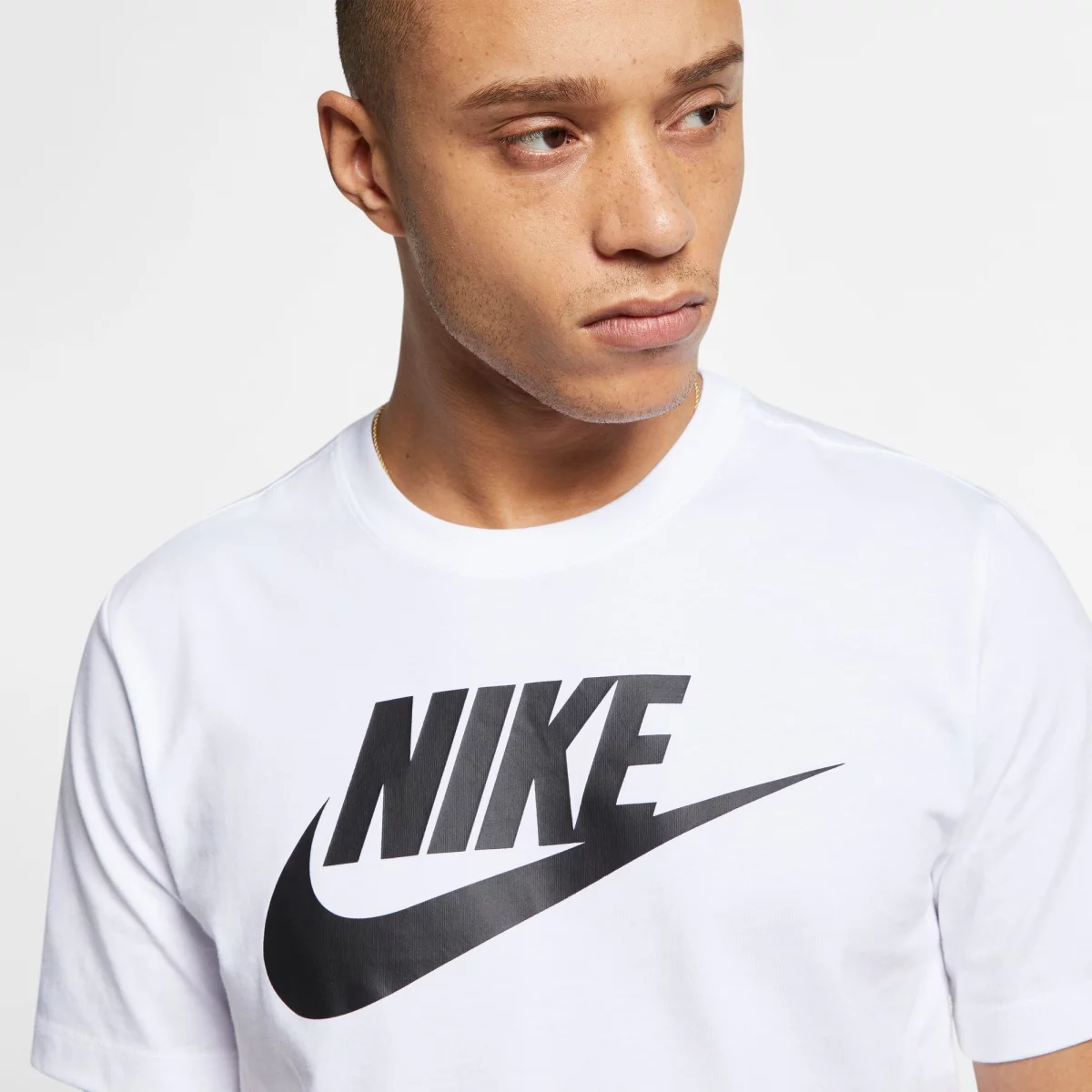 698f2e939afb8nike_sportswear_icon_futura_andriko_t_shirt_2_