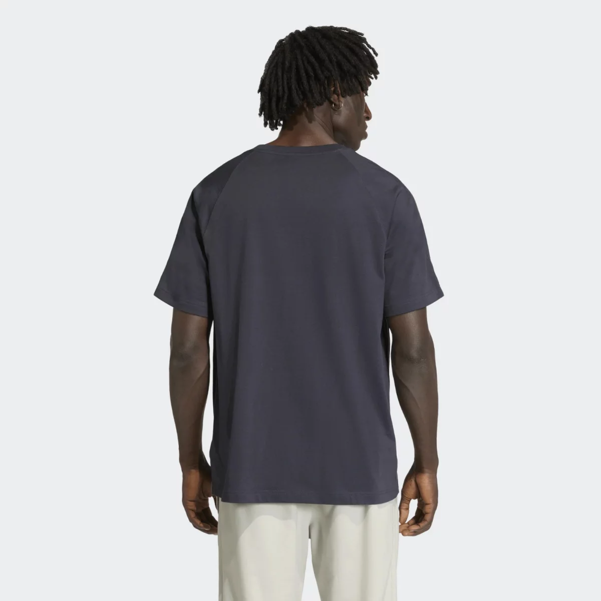 69bd56efee333adidas_Originals_Premium_Essentials_andriko_t_shirt_2_