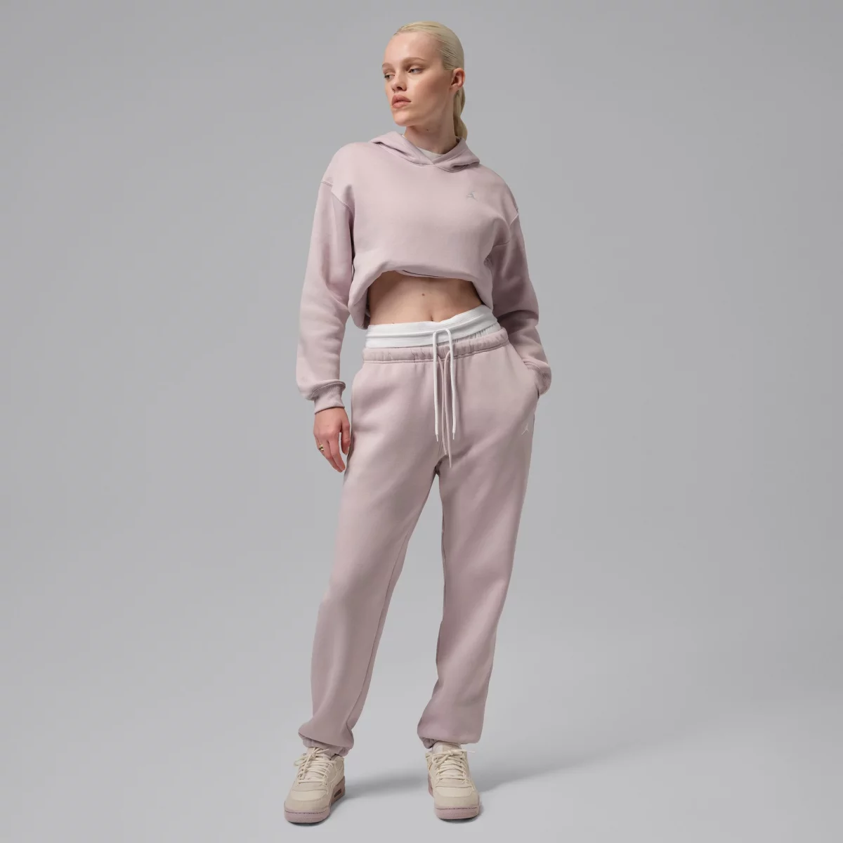 6994805d9e597jordan_brooklyn_fleece_gynaikeio_panteloni_formas_3_