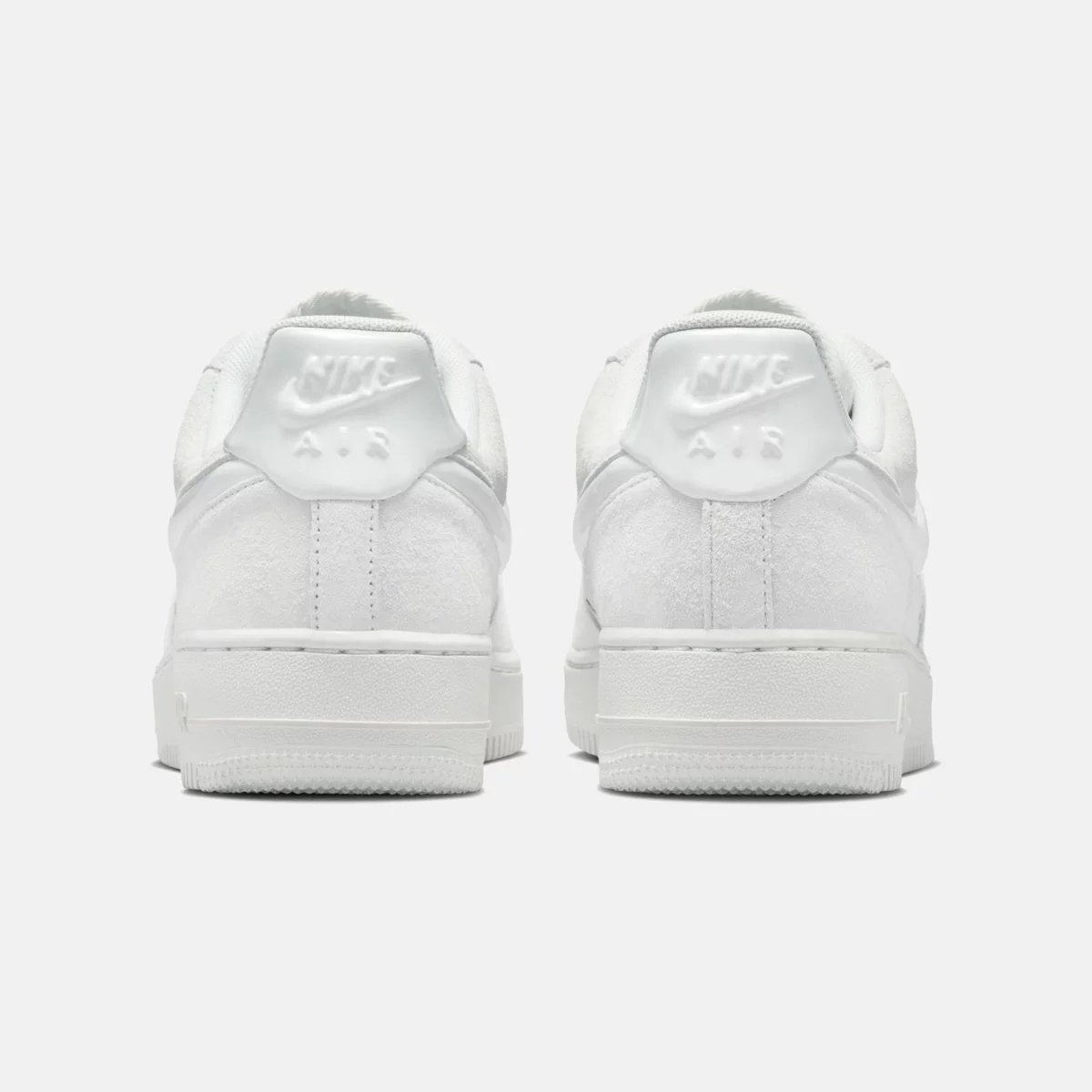 698c5a4c94e50nike_air_force_1_07_gynaikeia_sneakers_3_