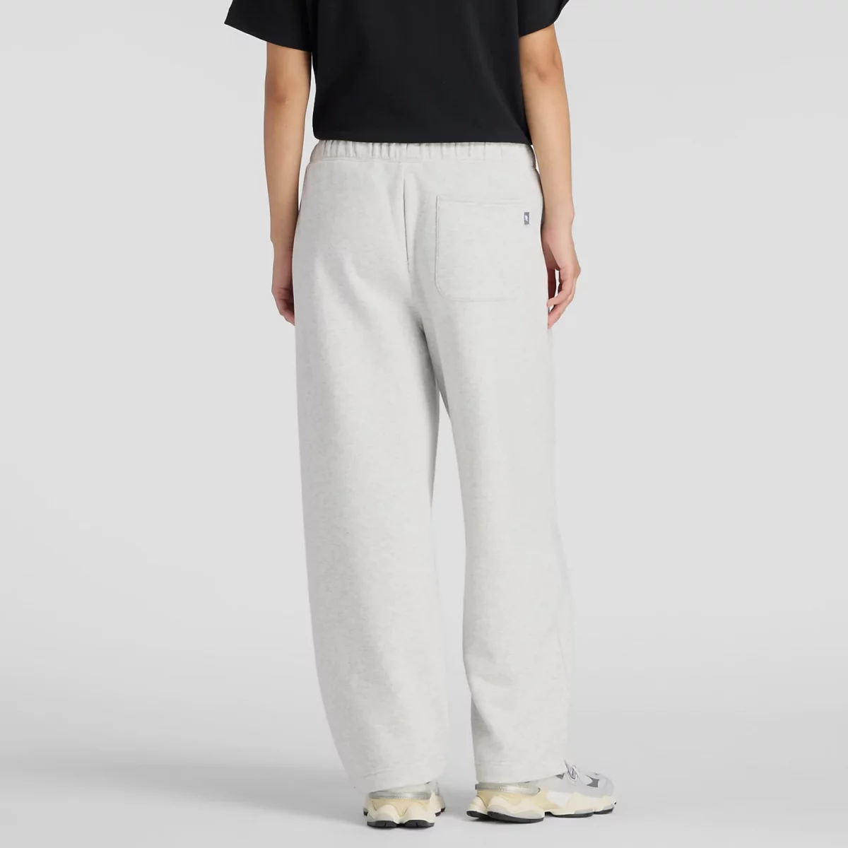 6979ece2954b5new_balance_linear_heritage_fleece_barrel_gynaikeio_panteloni_formas_3_