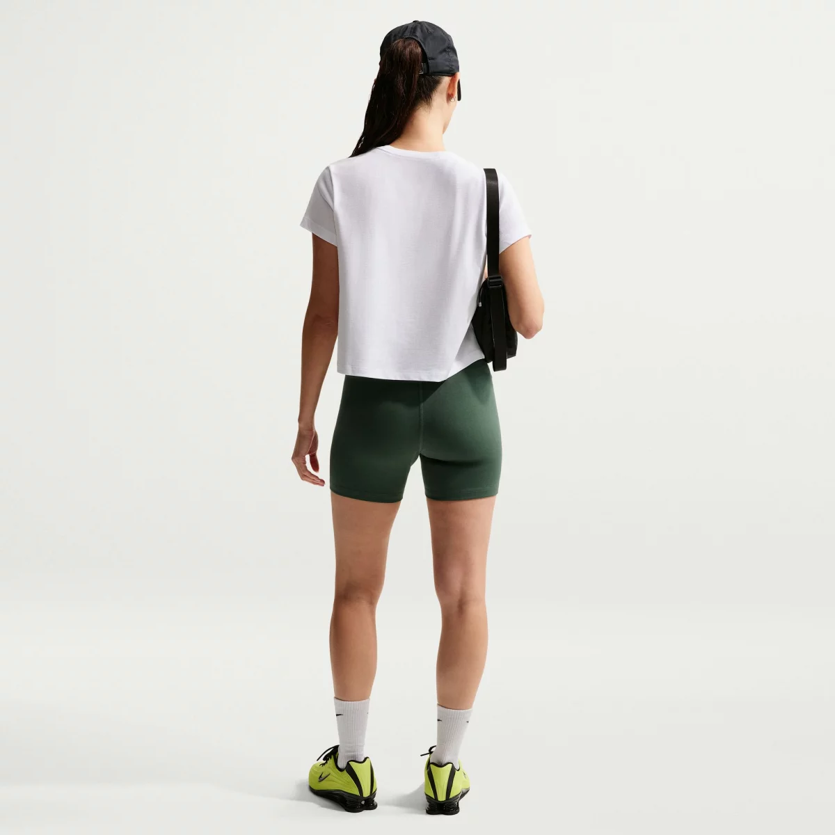 69986e3d3ae2anike_sportswear_classic_biker_gynaikeio_kolan_shorts_3_