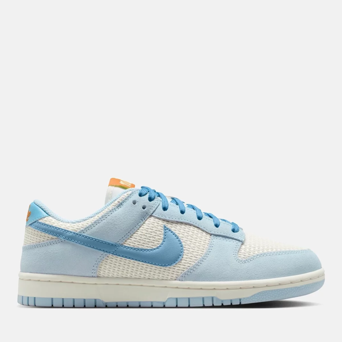 Nike - Nike Dunk Low SE Γυναικεία Sneakers - BEIG-WHITE (0340)