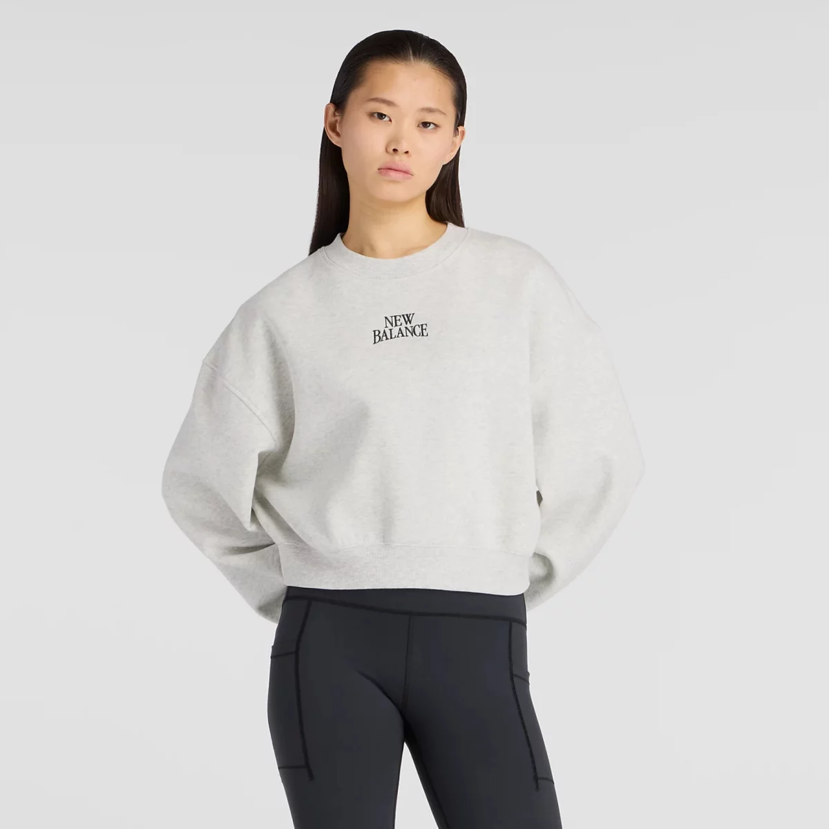 697c775e0bf40new_balance_linear_heritage_fleece_crew_gynaikeio_fouter_1_