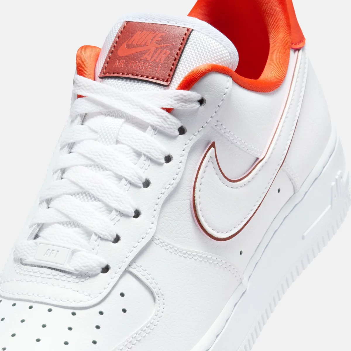 698c5668052acnike_air_force_1_07_essential_gynaikeia_sneakers_2_